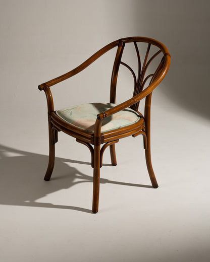 PAIRE DE FAUTEUILS EN ROTIN ET TISSU FLEURI, 1970s