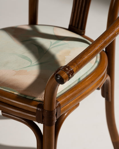 PAIRE DE FAUTEUILS EN ROTIN ET TISSU FLEURI, 1970s
