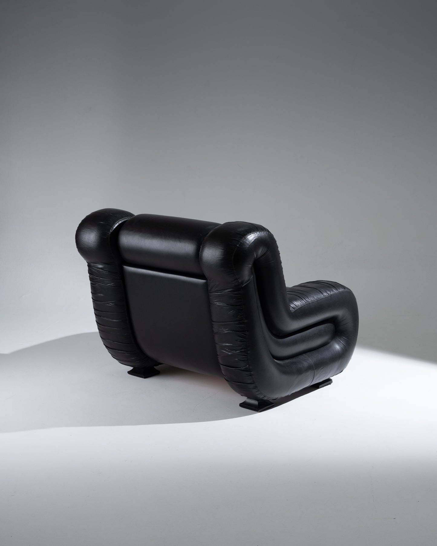 FAUTEUIL ITALIEN EN CUIR, 1970s