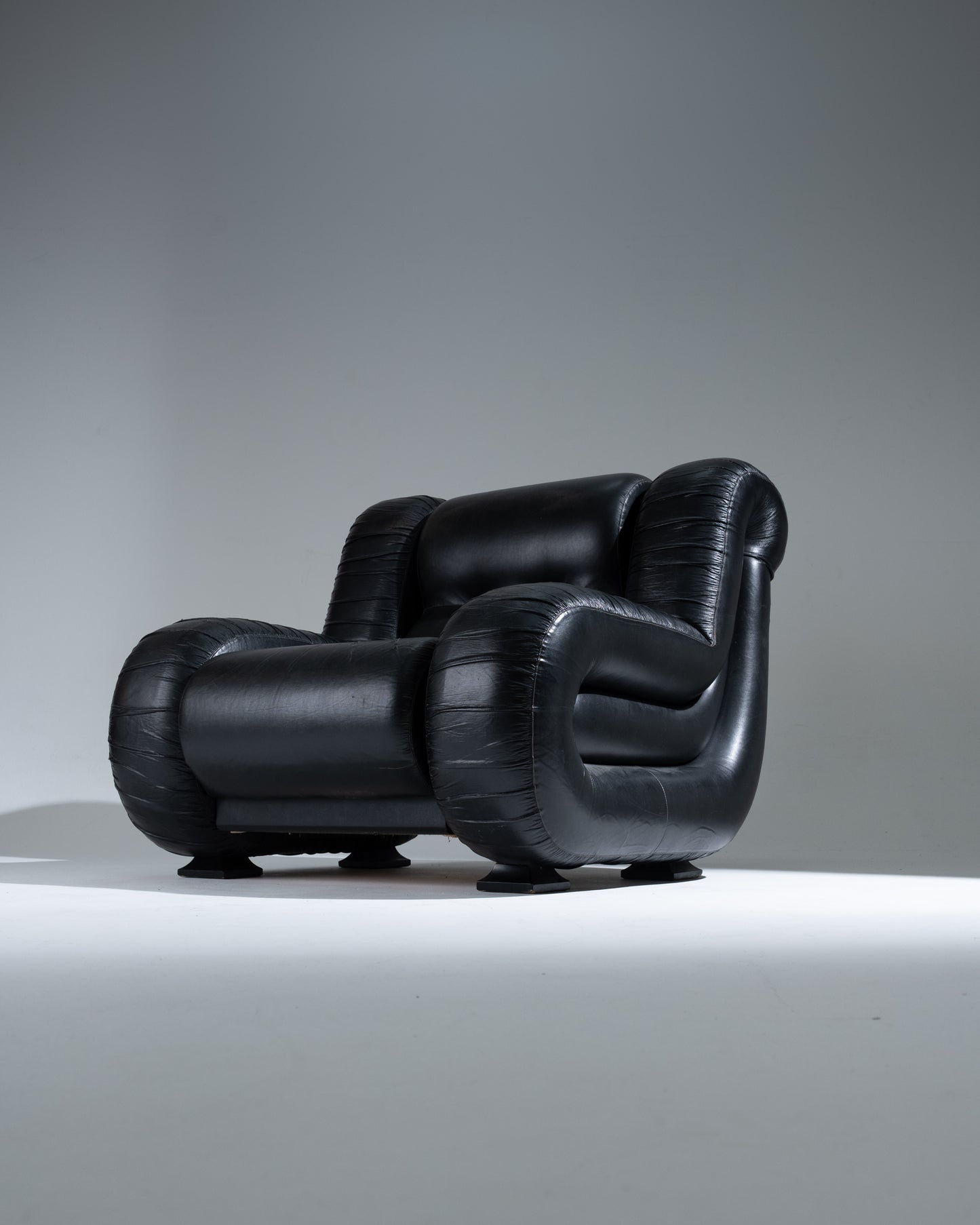 FAUTEUIL ITALIEN EN CUIR, 1970s