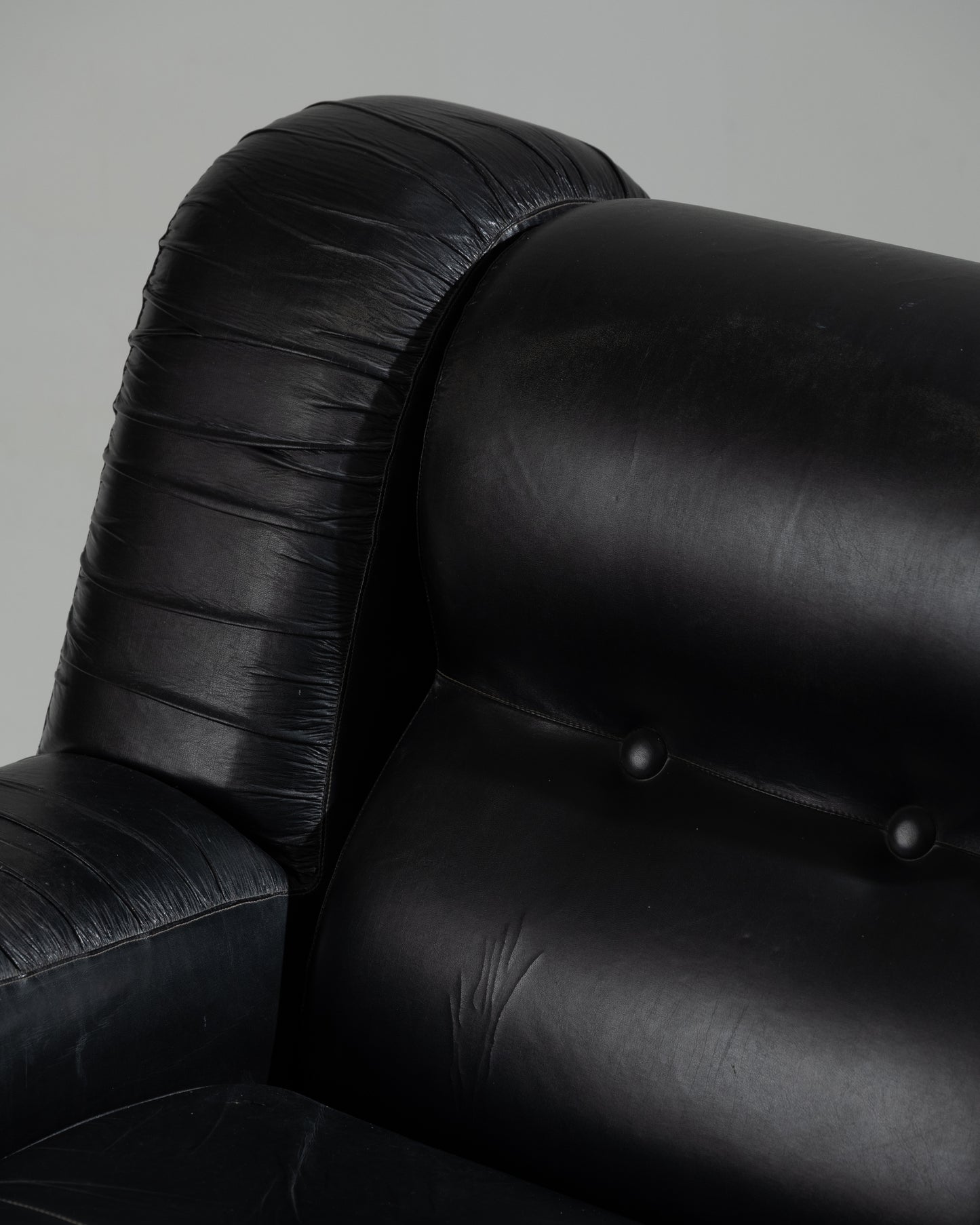 FAUTEUIL ITALIEN EN CUIR, 1970s