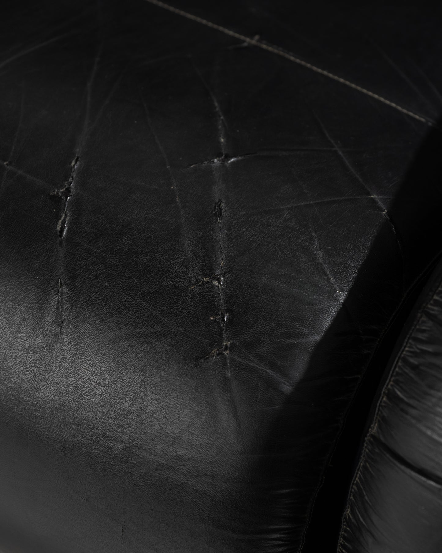 FAUTEUIL ITALIEN EN CUIR, 1970s