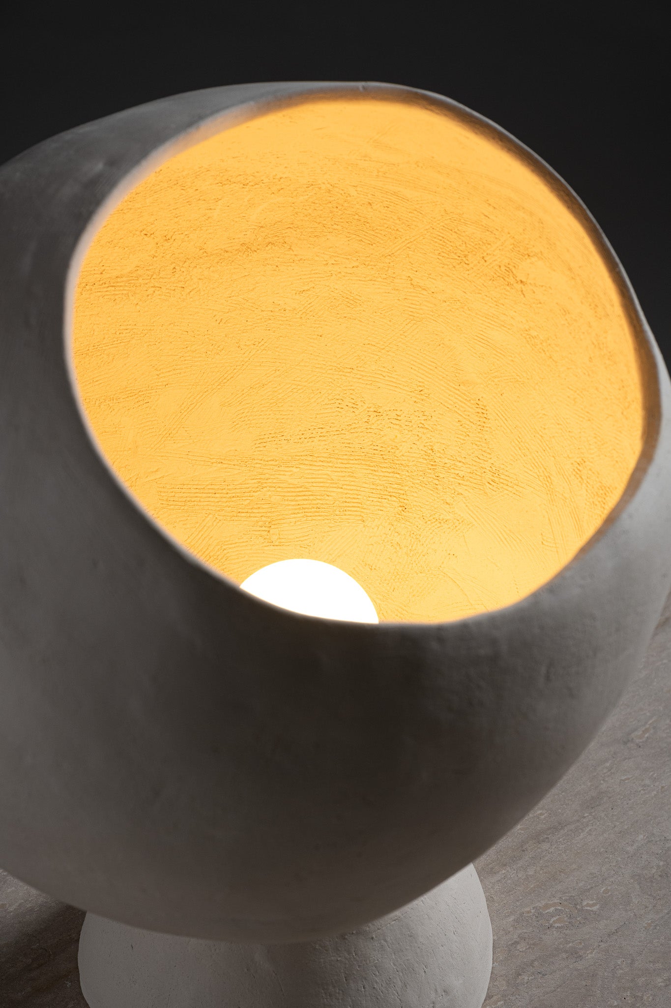 GLOBE FLOOR LAMP IN STONEWARE