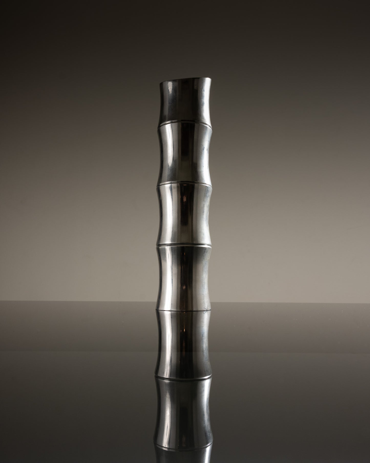 GRAND VASE BAMBOU EN MÉTAL, 1970s