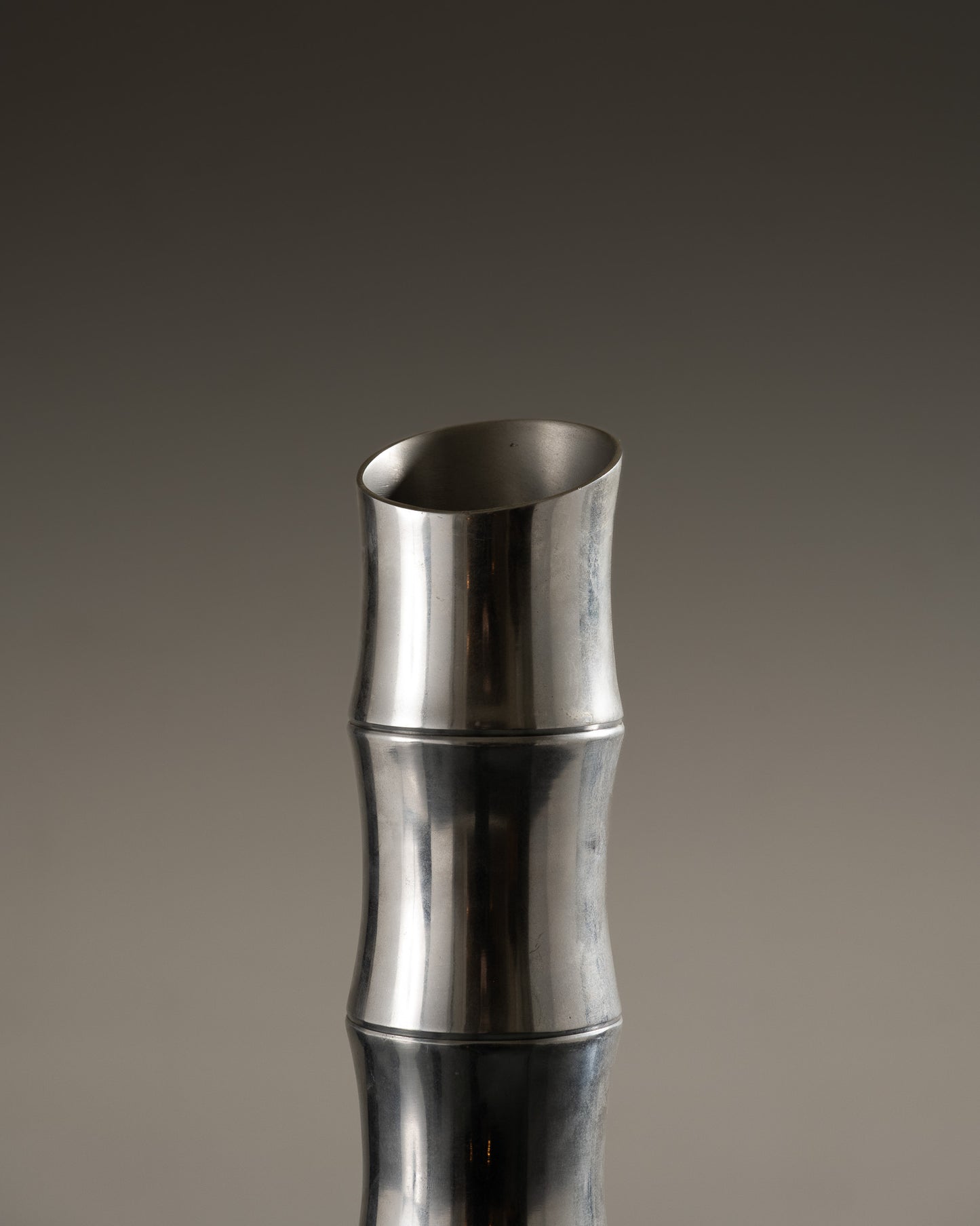 GRAND VASE BAMBOU EN MÉTAL, 1970s
