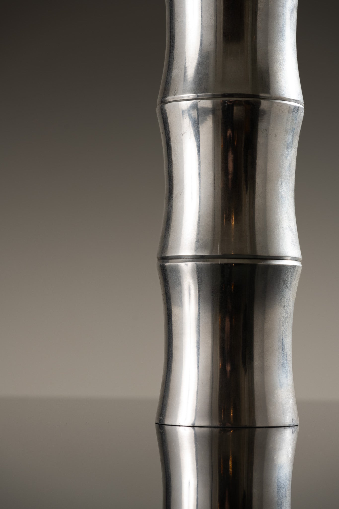 GRAND VASE BAMBOU EN MÉTAL, 1970s