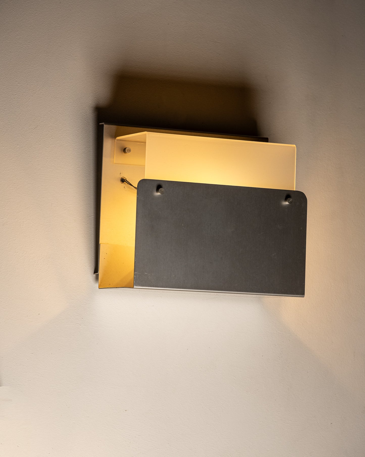 GLASS AND METAL WALL LIGHT, 1980s