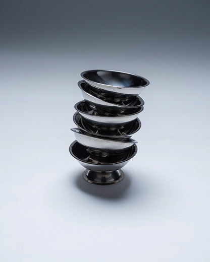 SET DE 6 COUPES EN INOX, 1970s