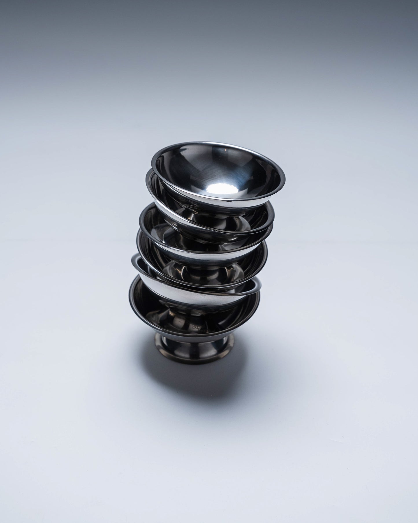 SET DE 6 COUPES EN INOX, 1970s