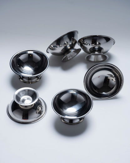 SET DE 6 COUPES EN INOX, 1970s