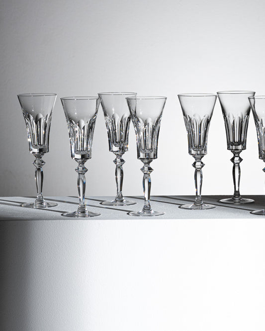 SET DE 9 FLÛTES À CHAMPAGNE EN CRISTAL, SAINT-LOUIS, 1950s