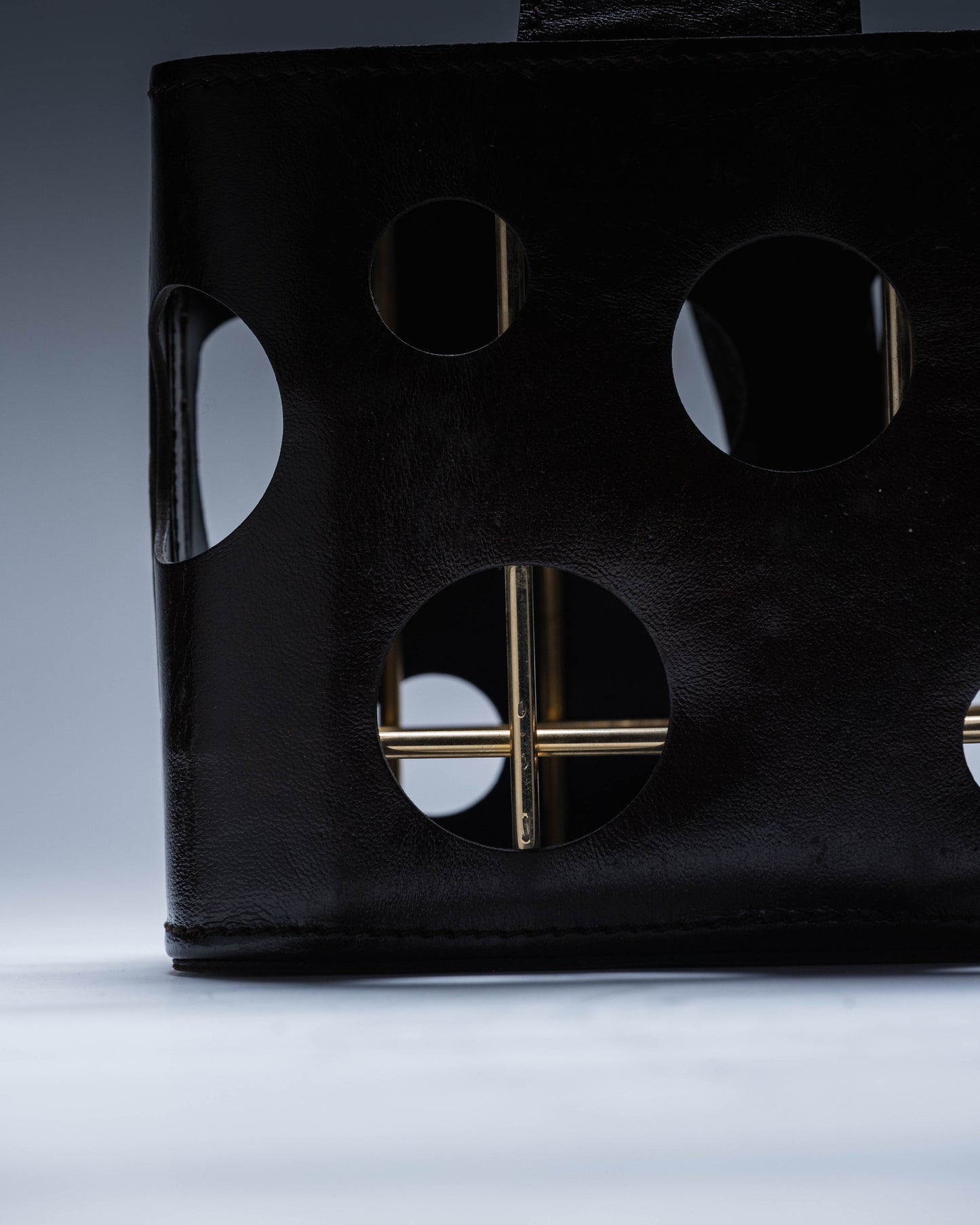 PORTE-BOUTEILLE EN CUIR, 1950s