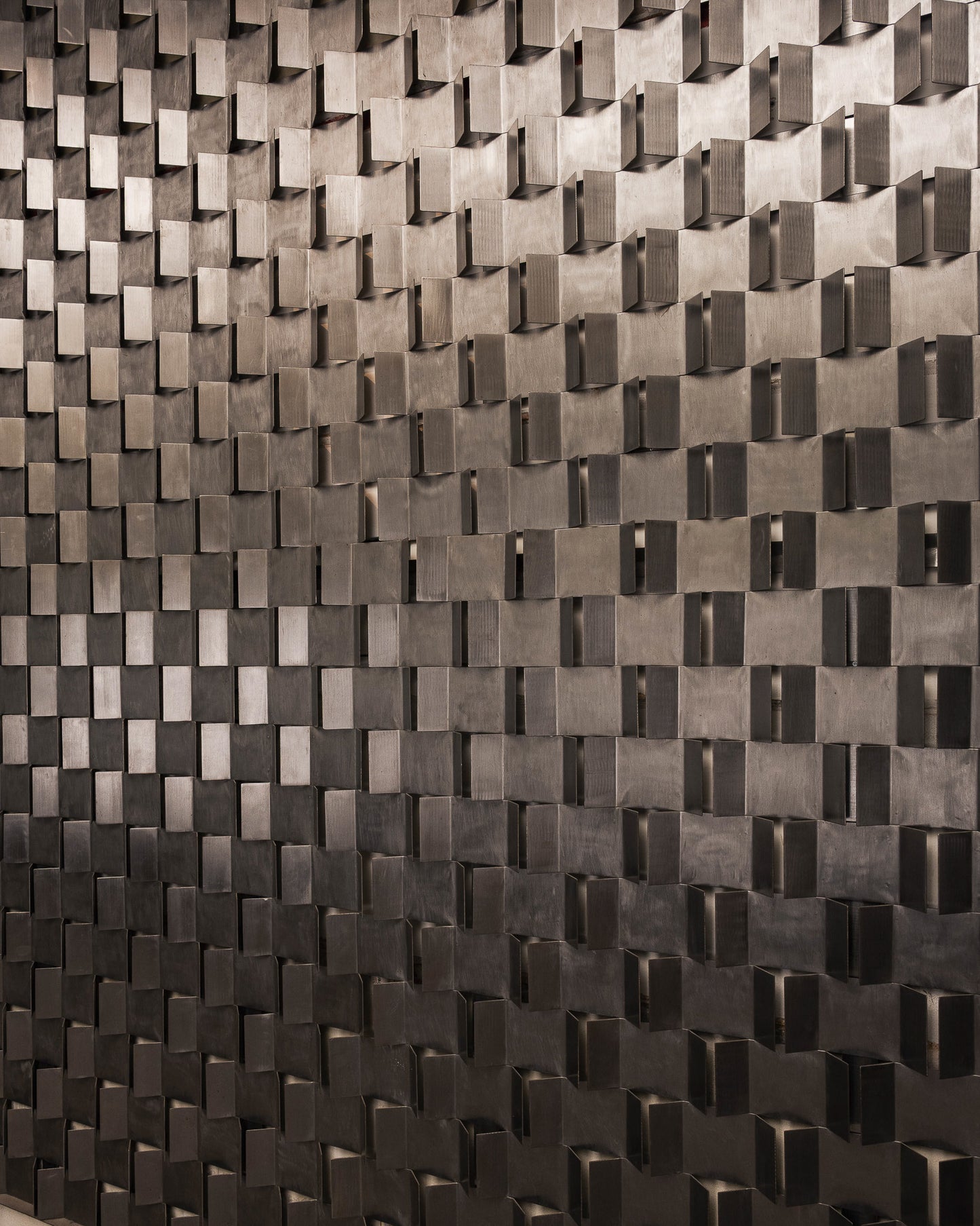 GRAND PANNEAU MURAL EN MÉTAL