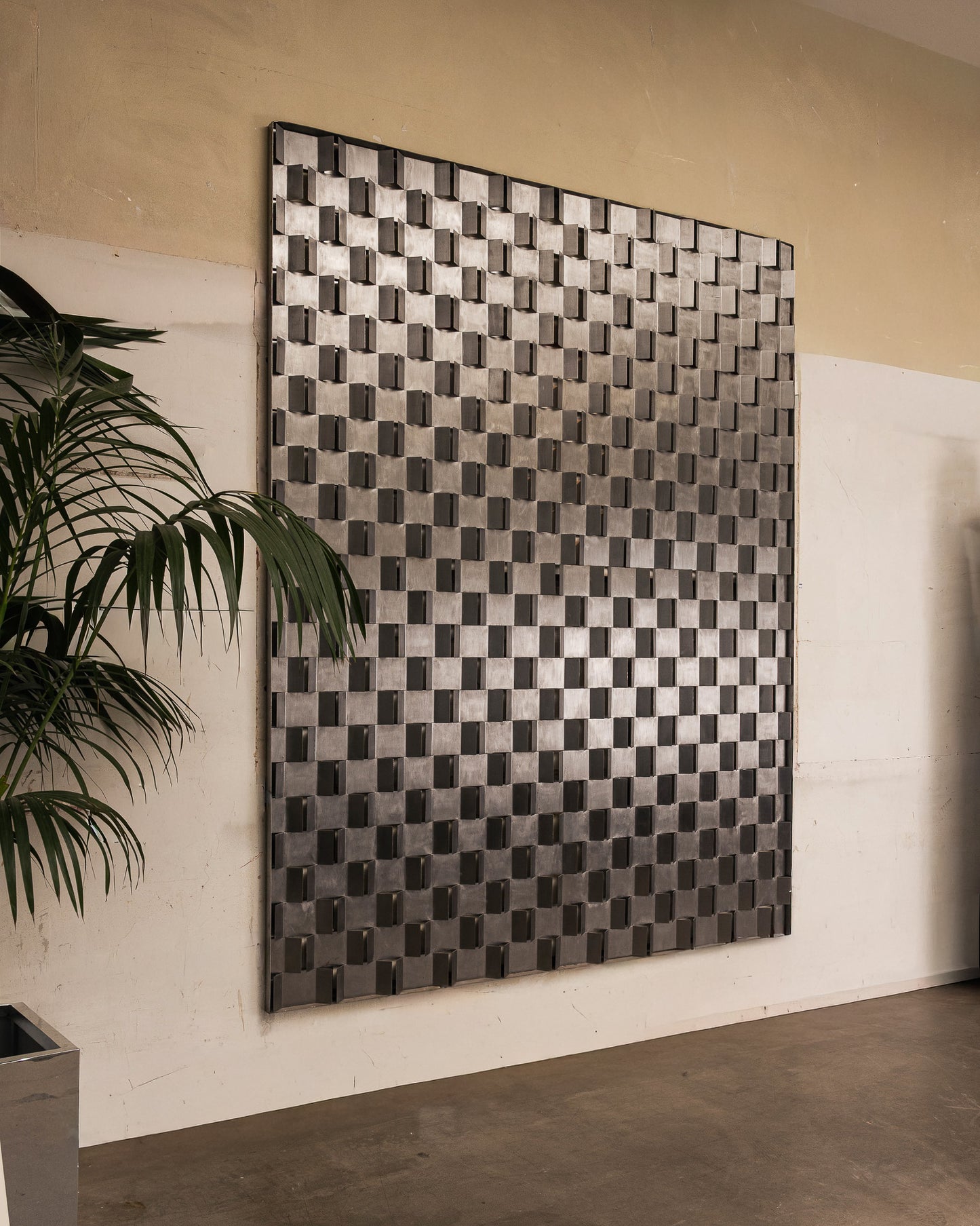 GRAND PANNEAU MURAL EN MÉTAL