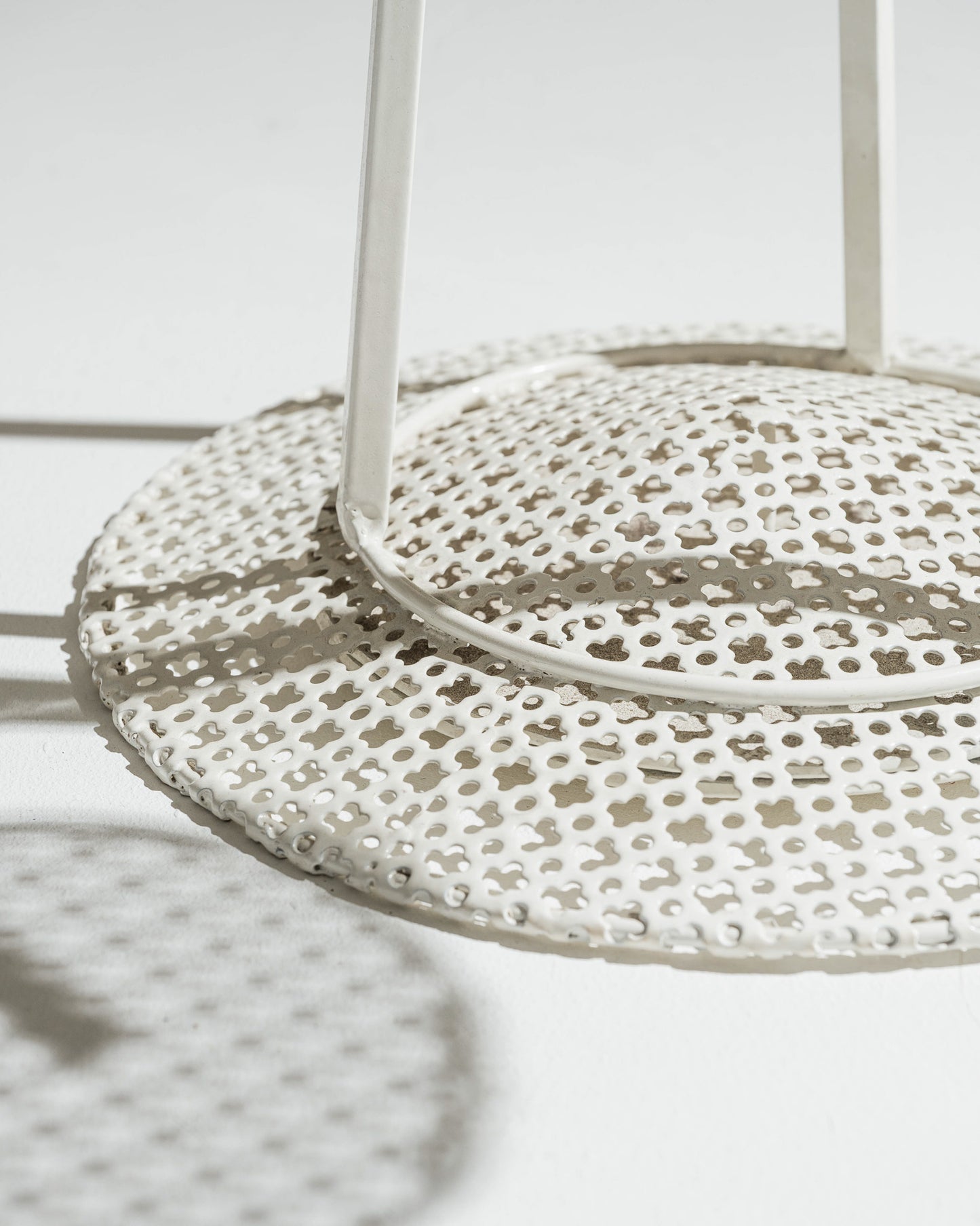 PORTE PLANTES EN MÉTAL LAQUÉ, 1950s