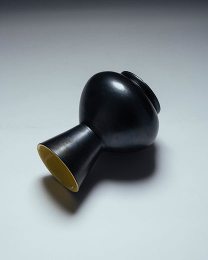 VASE EN CÉRAMIQUE JAUNE ET NOIR, 1960s