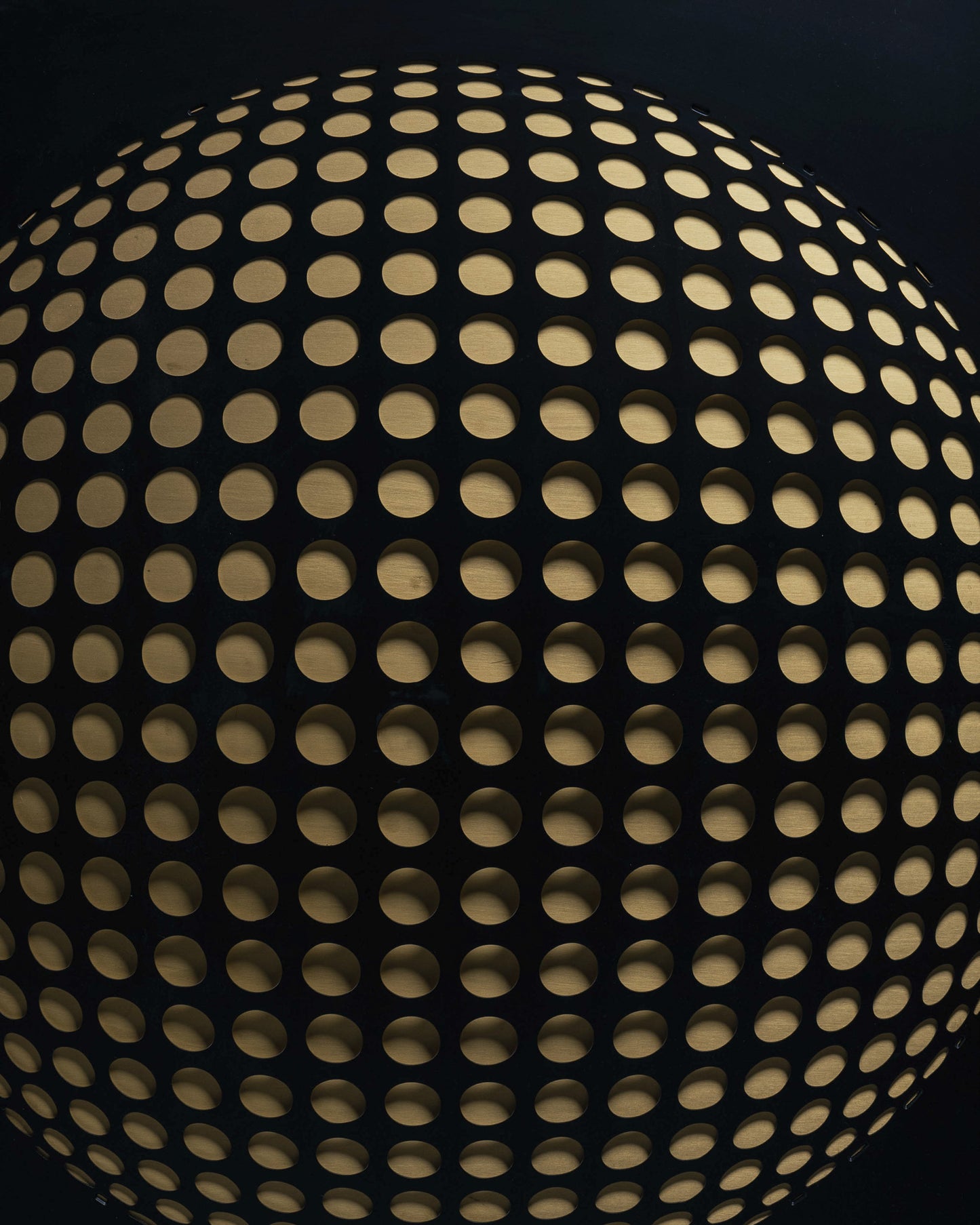 KINETIC PAINTING IN BLACK AND GOLD WOOD