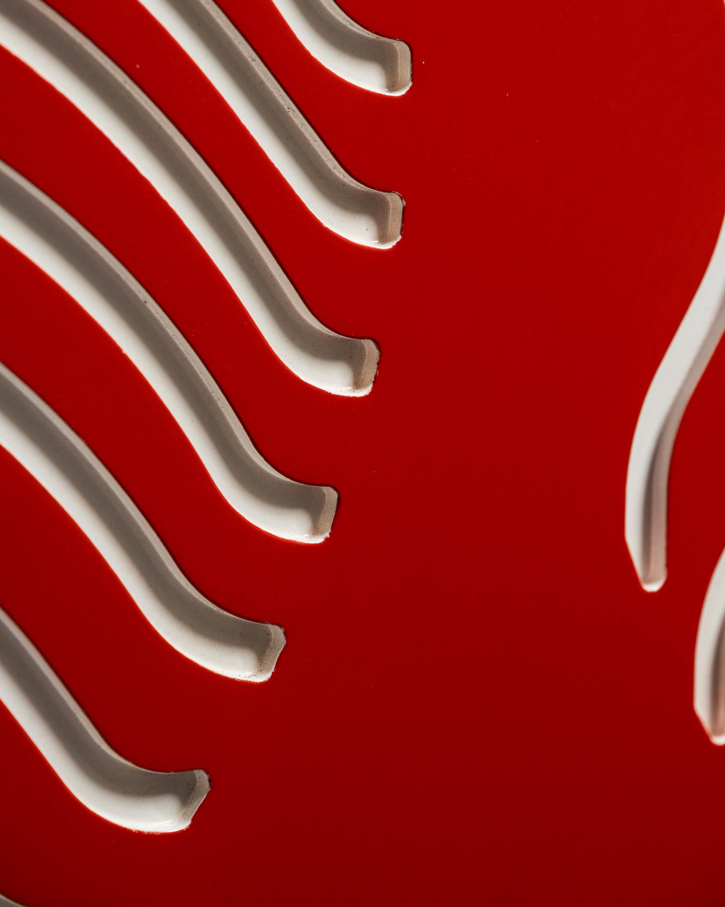 TABLEAU CINÉTIQUE ROUGE EN BOIS