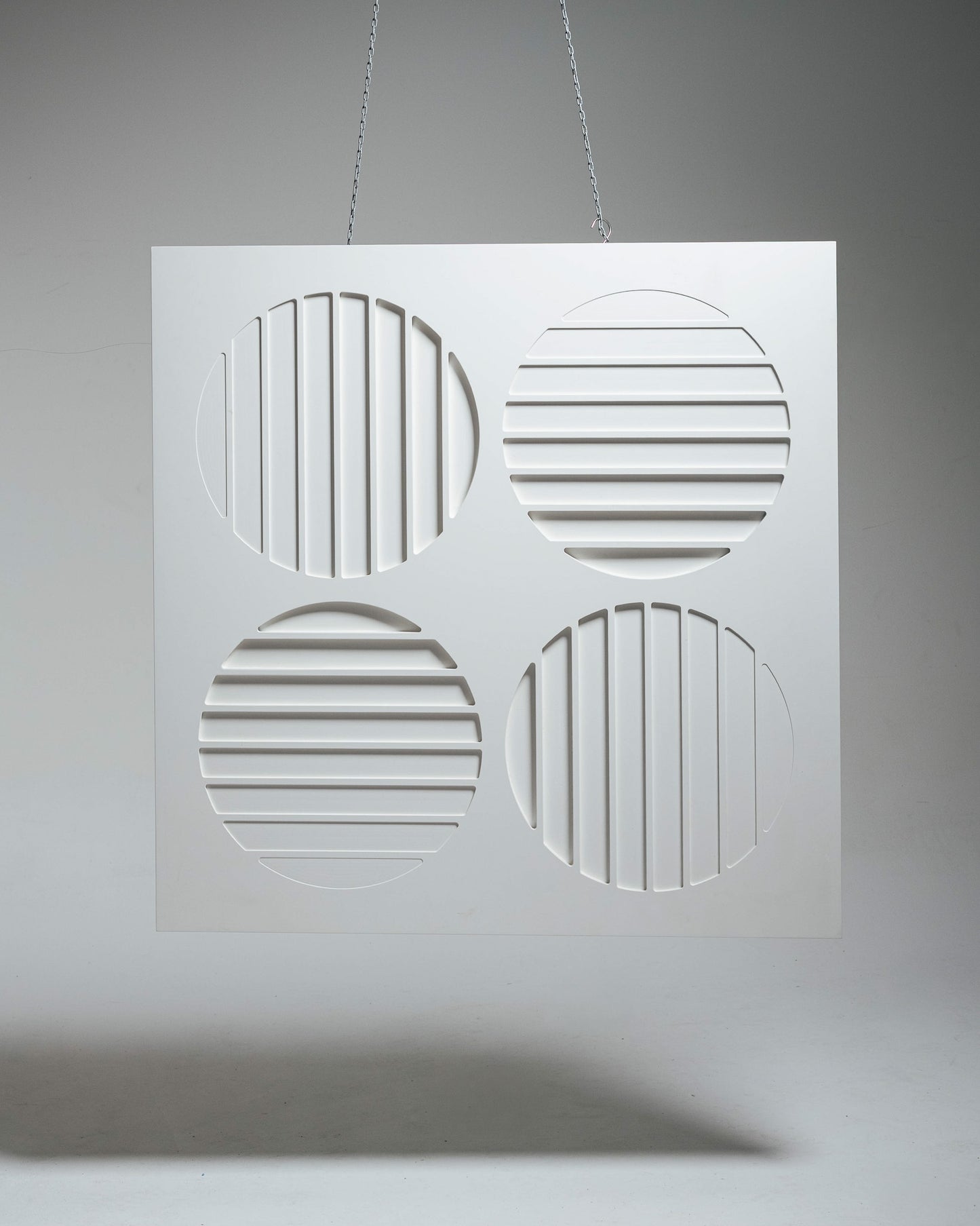 TABLEAU CINÉTIQUE EN BOIS BLANC