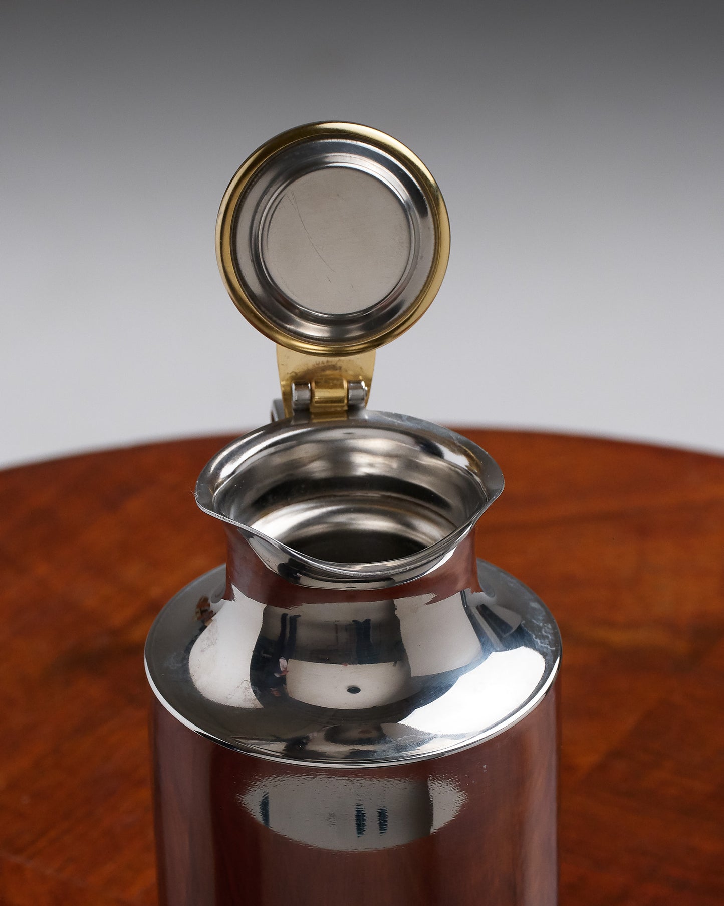 SERVICE À CAFÉ BALZANO, 1960s