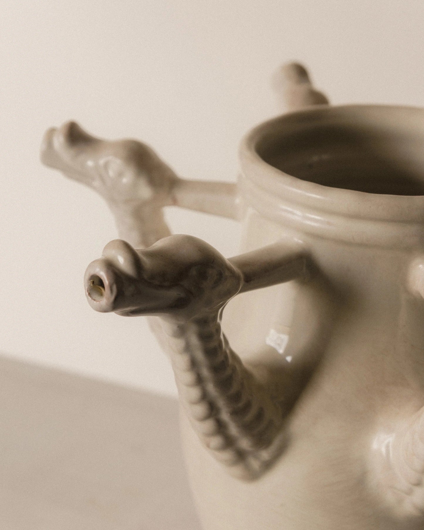 VASE EN CÉRAMIQUE THE DRAGO BIANCO