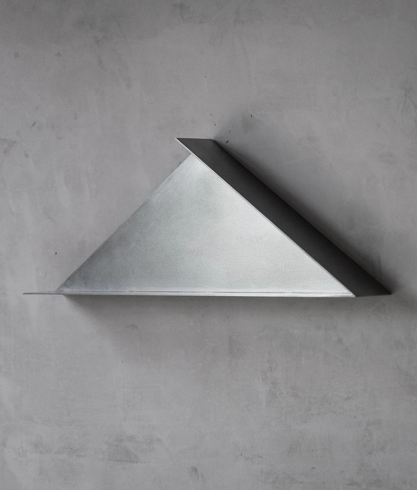 ÉTAGÈRE EN MÉTAL THE FRONT