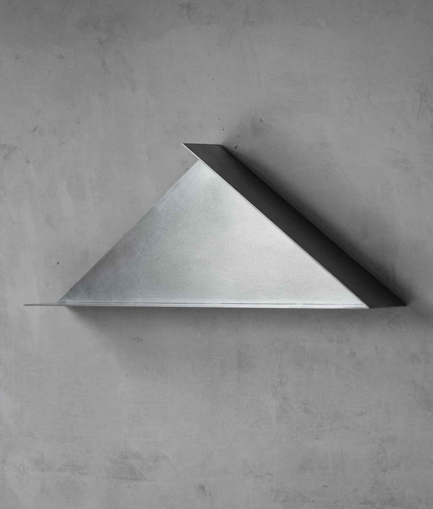 ÉTAGÈRE EN MÉTAL THE FRONT