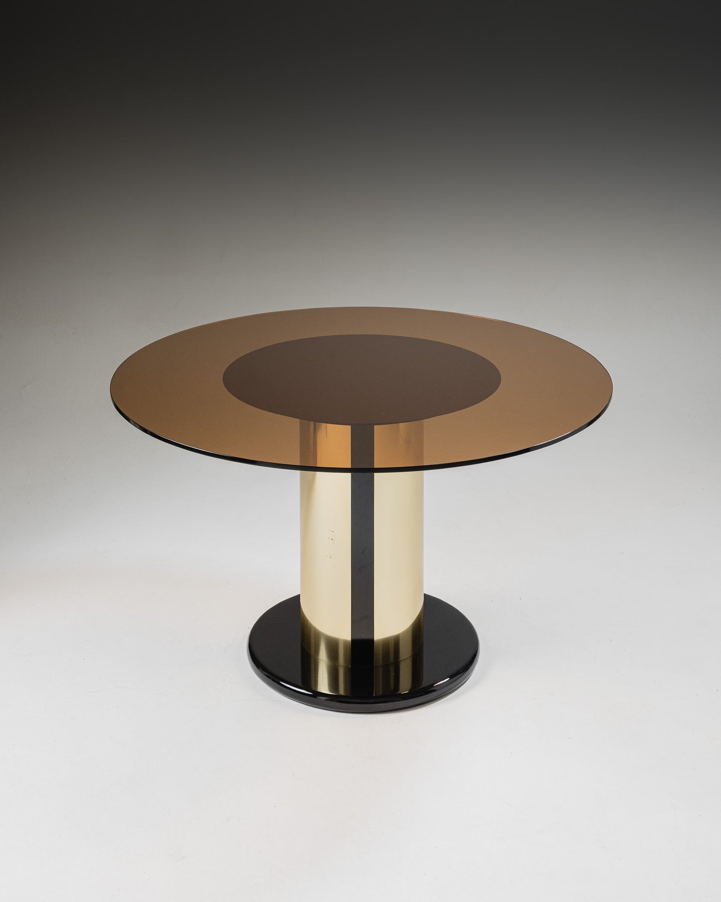 TABLE À MANGER EN LAITON ET VERRE, 1970s