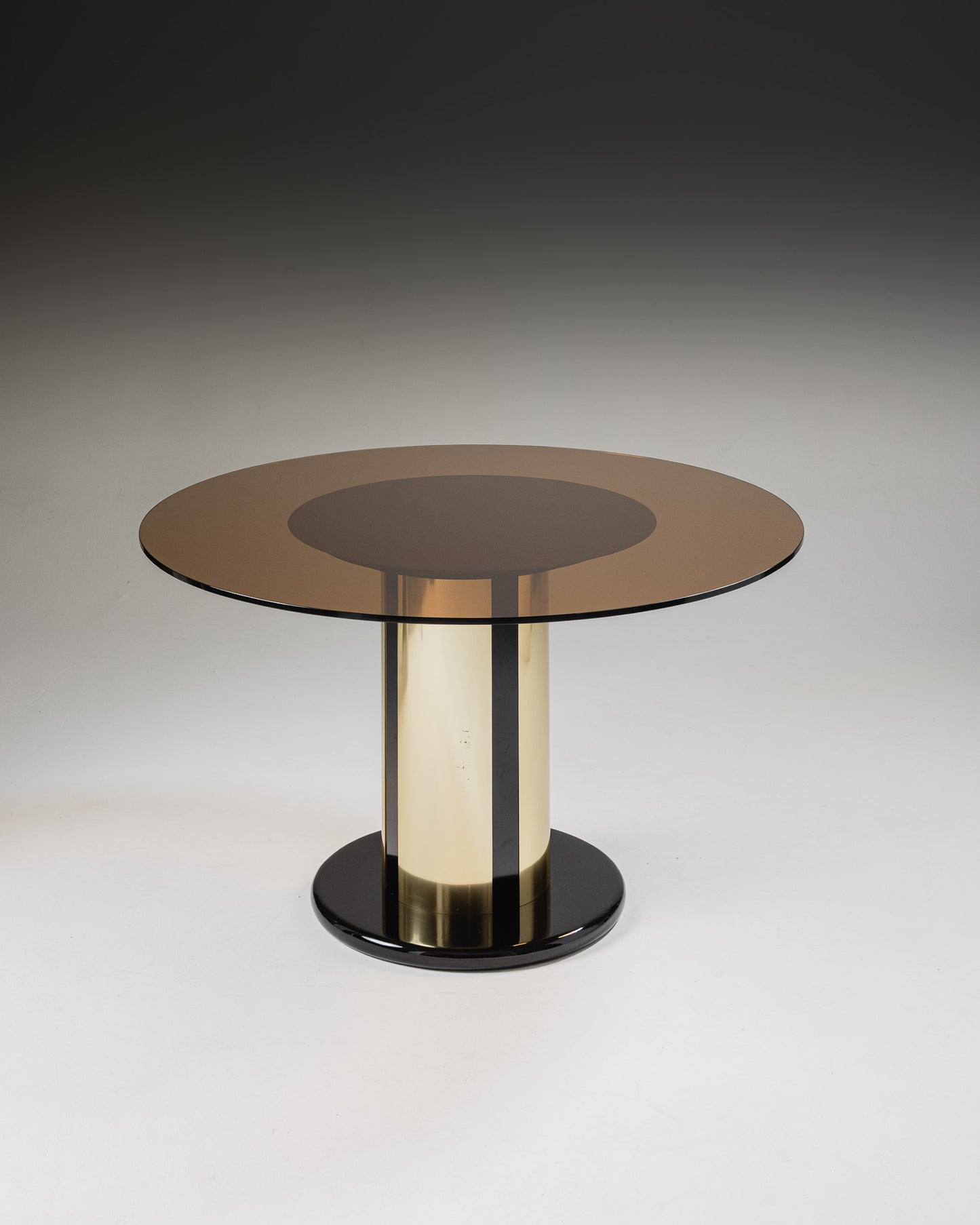 TABLE À MANGER EN LAITON ET VERRE, 1970s