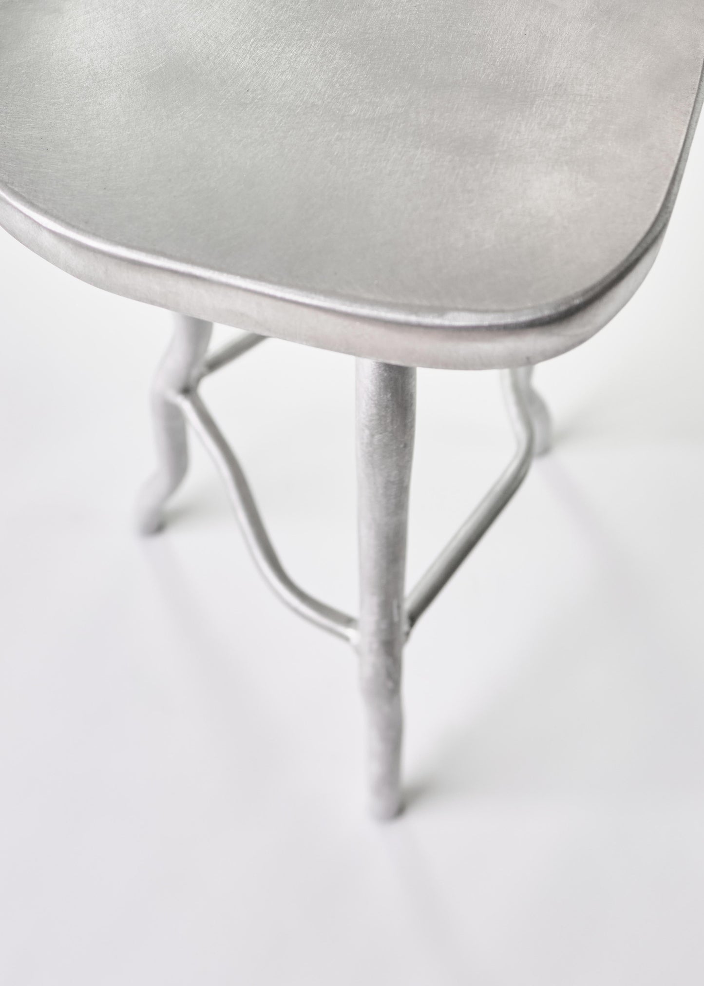 TABOURET EN ALUMINIUM