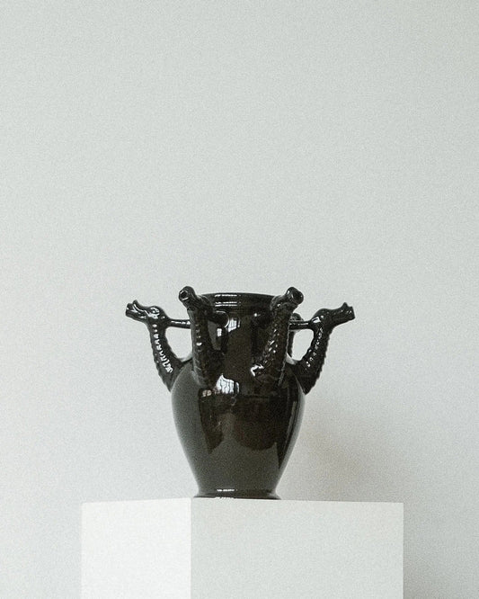 The Drago nero ceramic vase