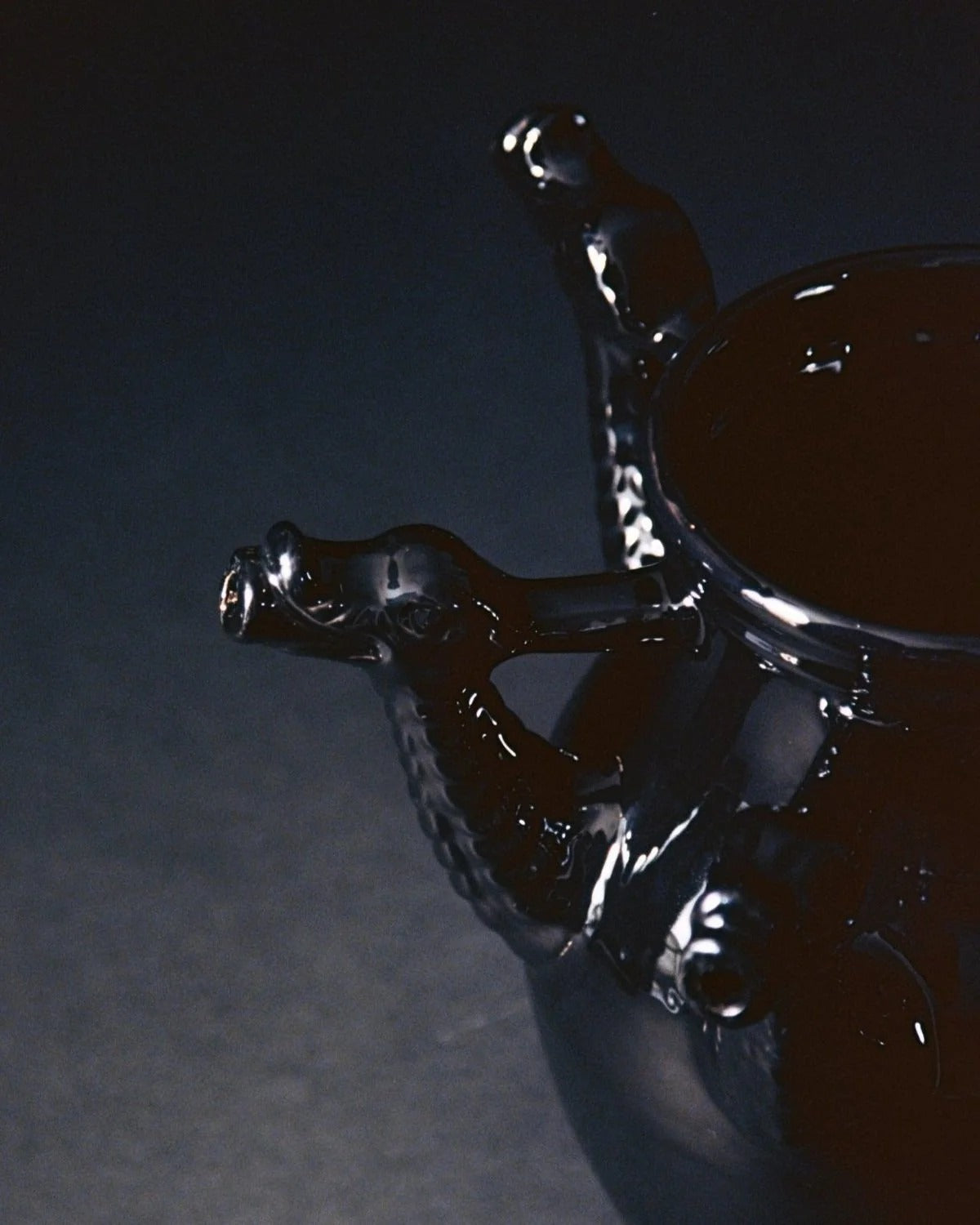 VASE EN CÉRAMIQUE THE DRAGO NERO