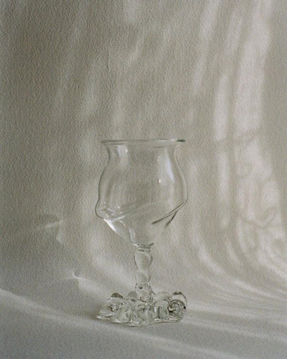 PAIR OF WINE GLASSES