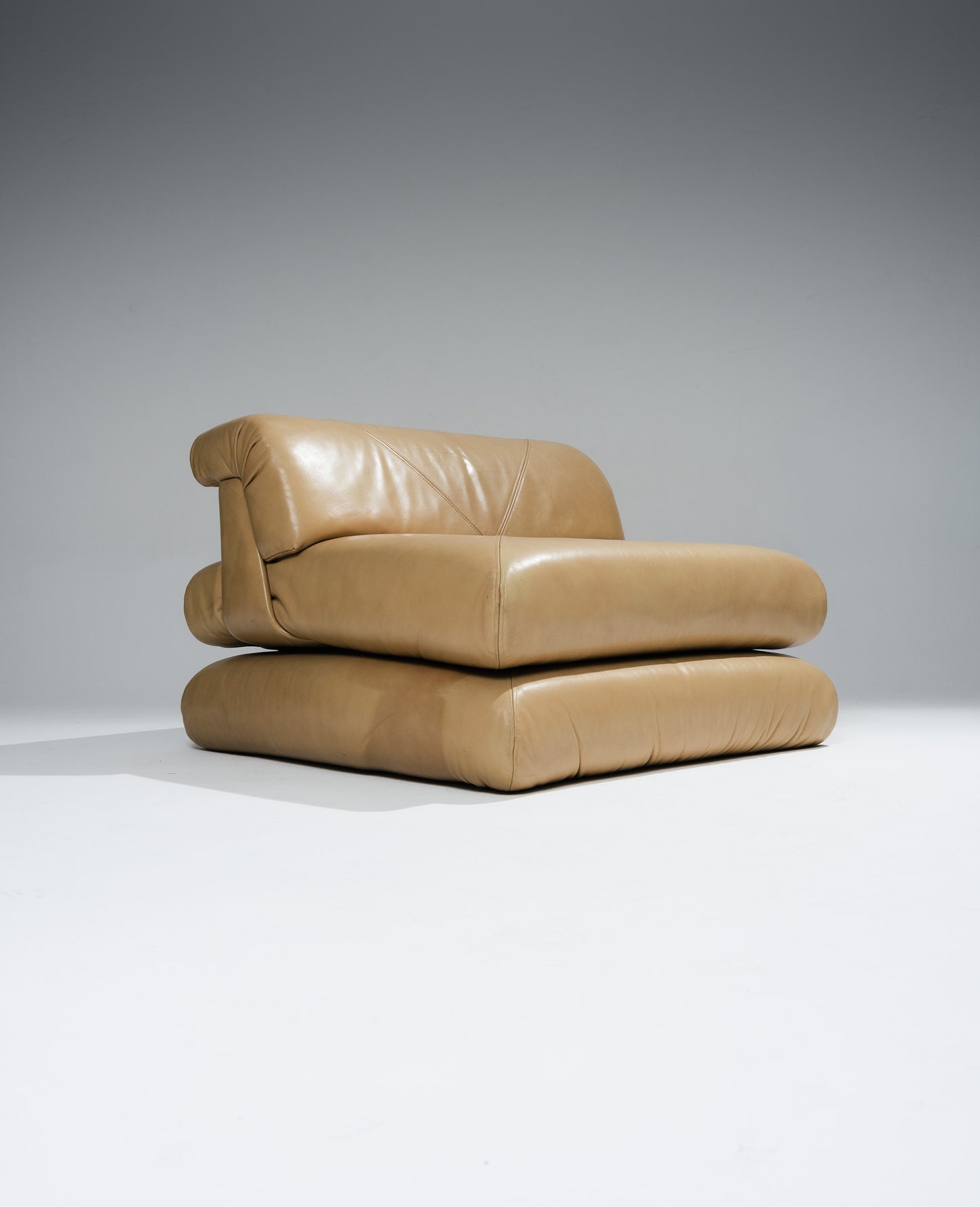 FAUTEUIL MAH JONG EN CUIR, ROCHE BOBOIS, 1970s