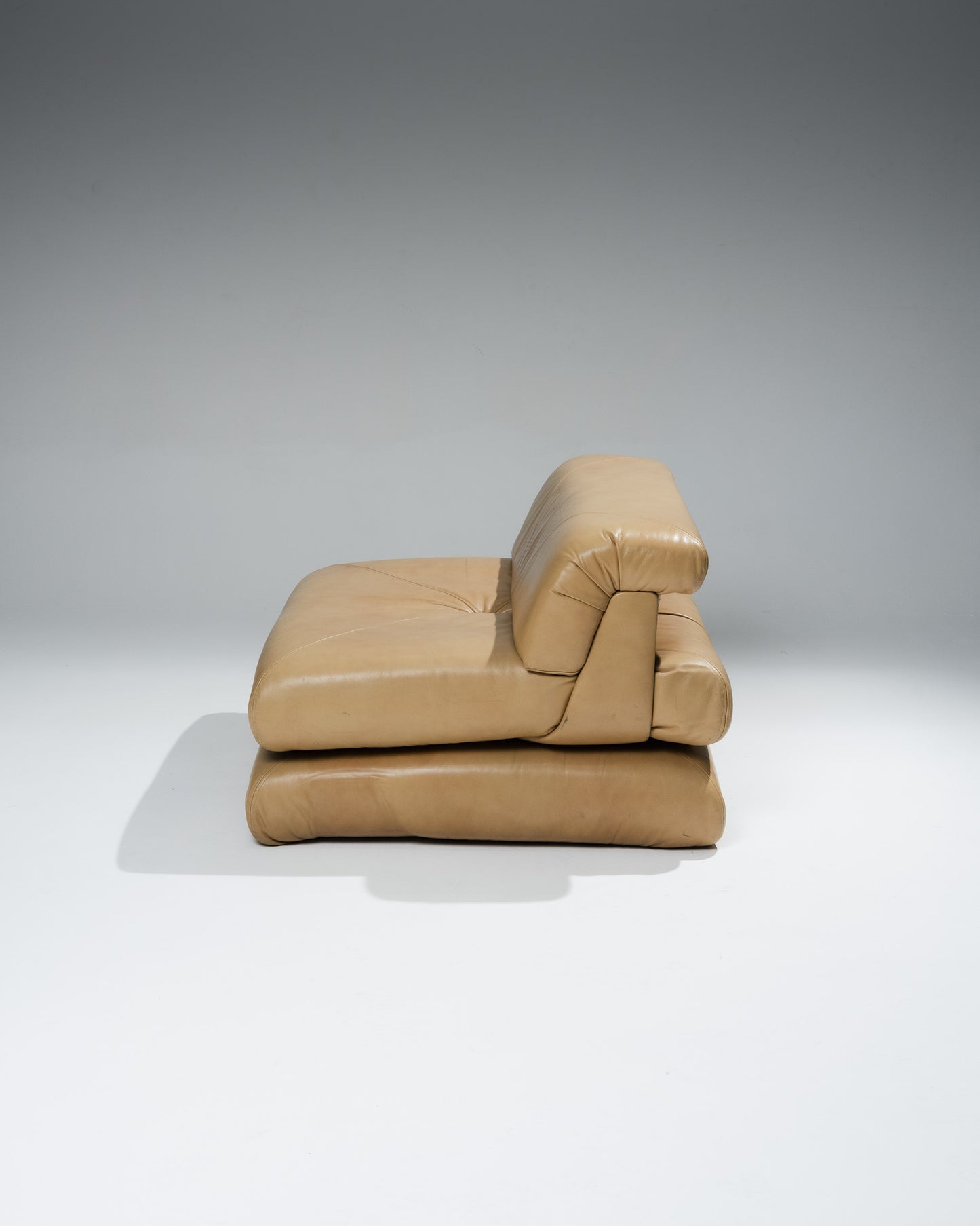 FAUTEUIL MAH JONG EN CUIR, ROCHE BOBOIS, 1970s