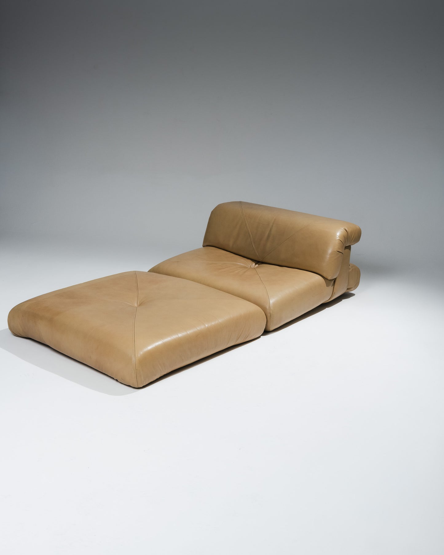 FAUTEUIL MAH JONG EN CUIR, ROCHE BOBOIS, 1970s