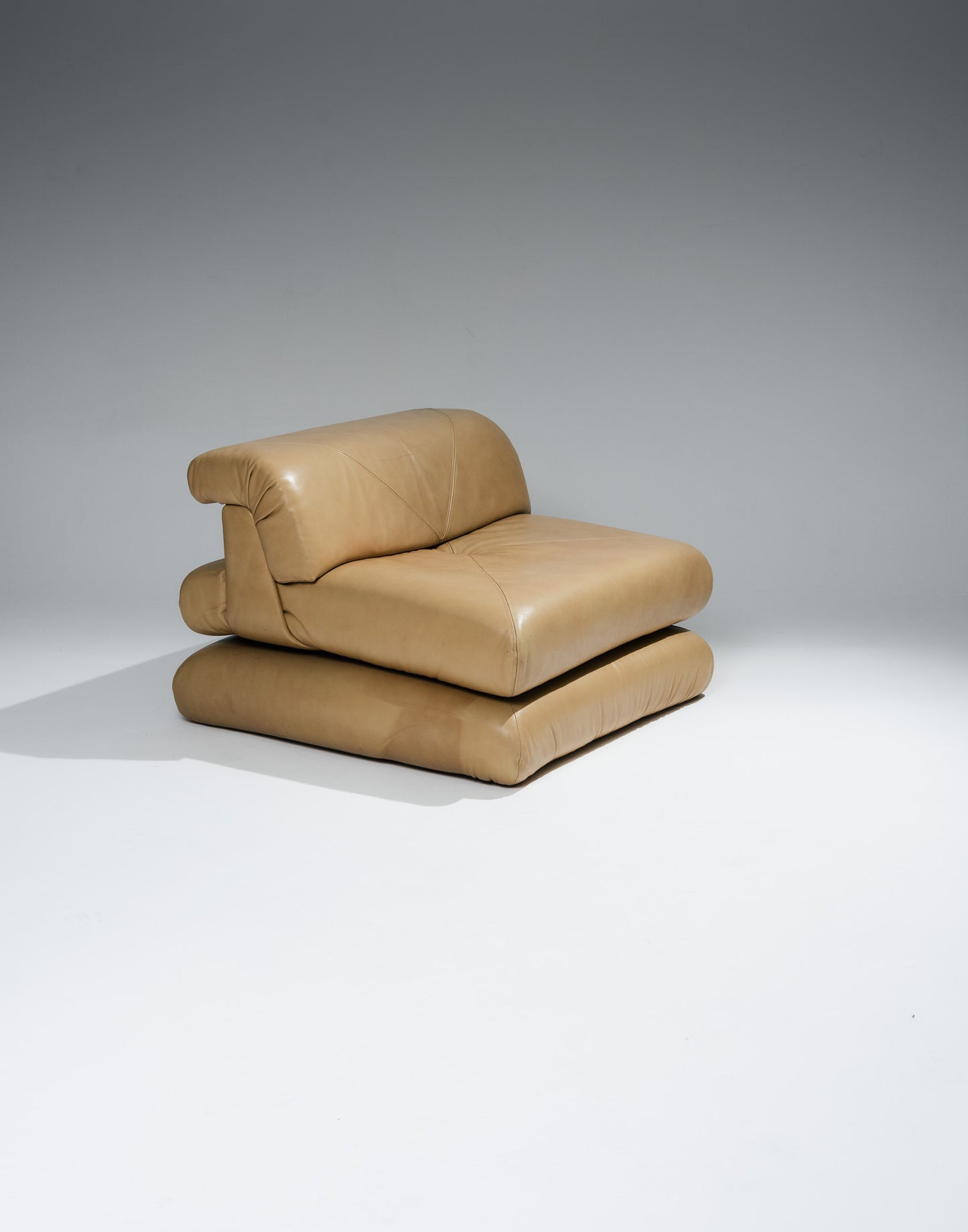 FAUTEUIL MAH JONG EN CUIR, ROCHE BOBOIS, 1970s