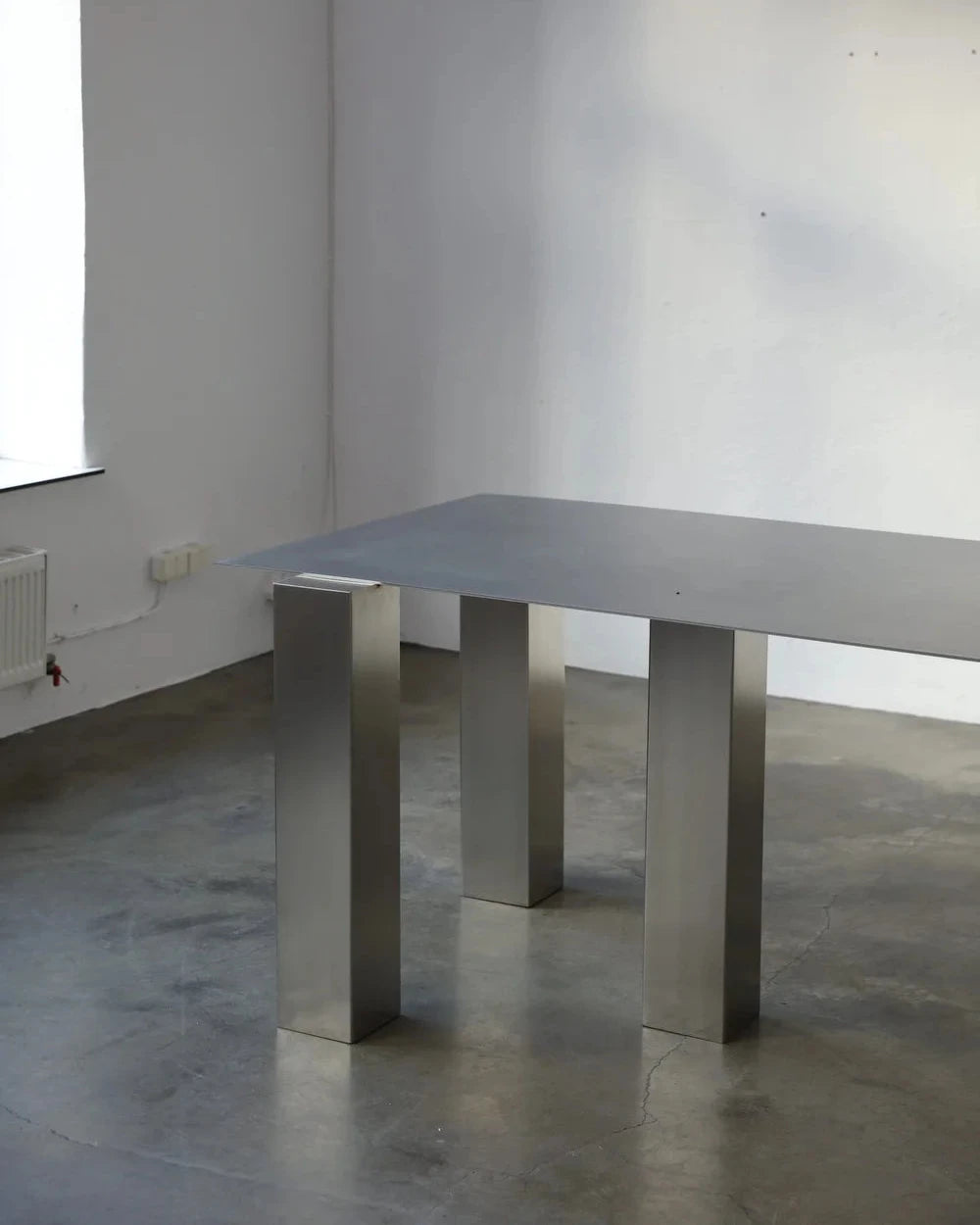 "ATRIUM" DESK / TABLE