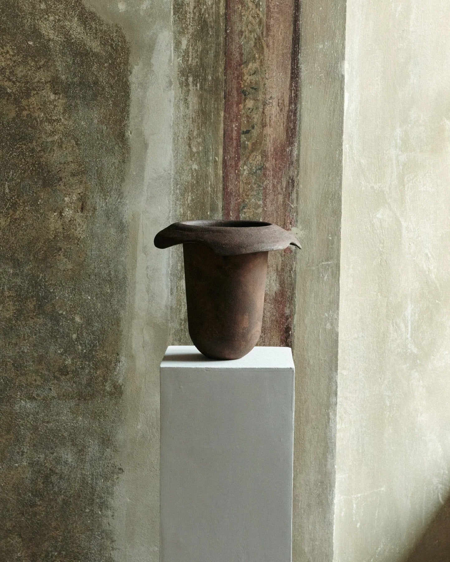 VASE 'COLLAR OBJECT 006'