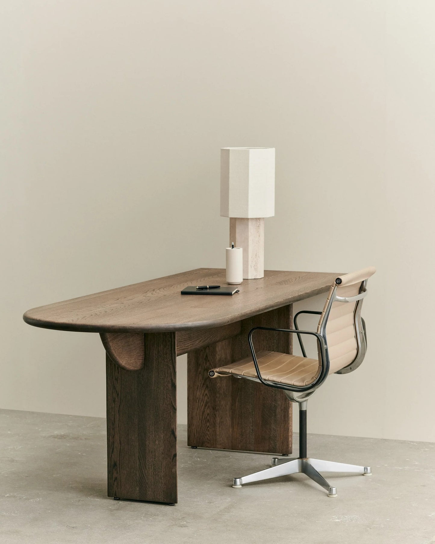 'PILLABOUT 03' DINING TABLE