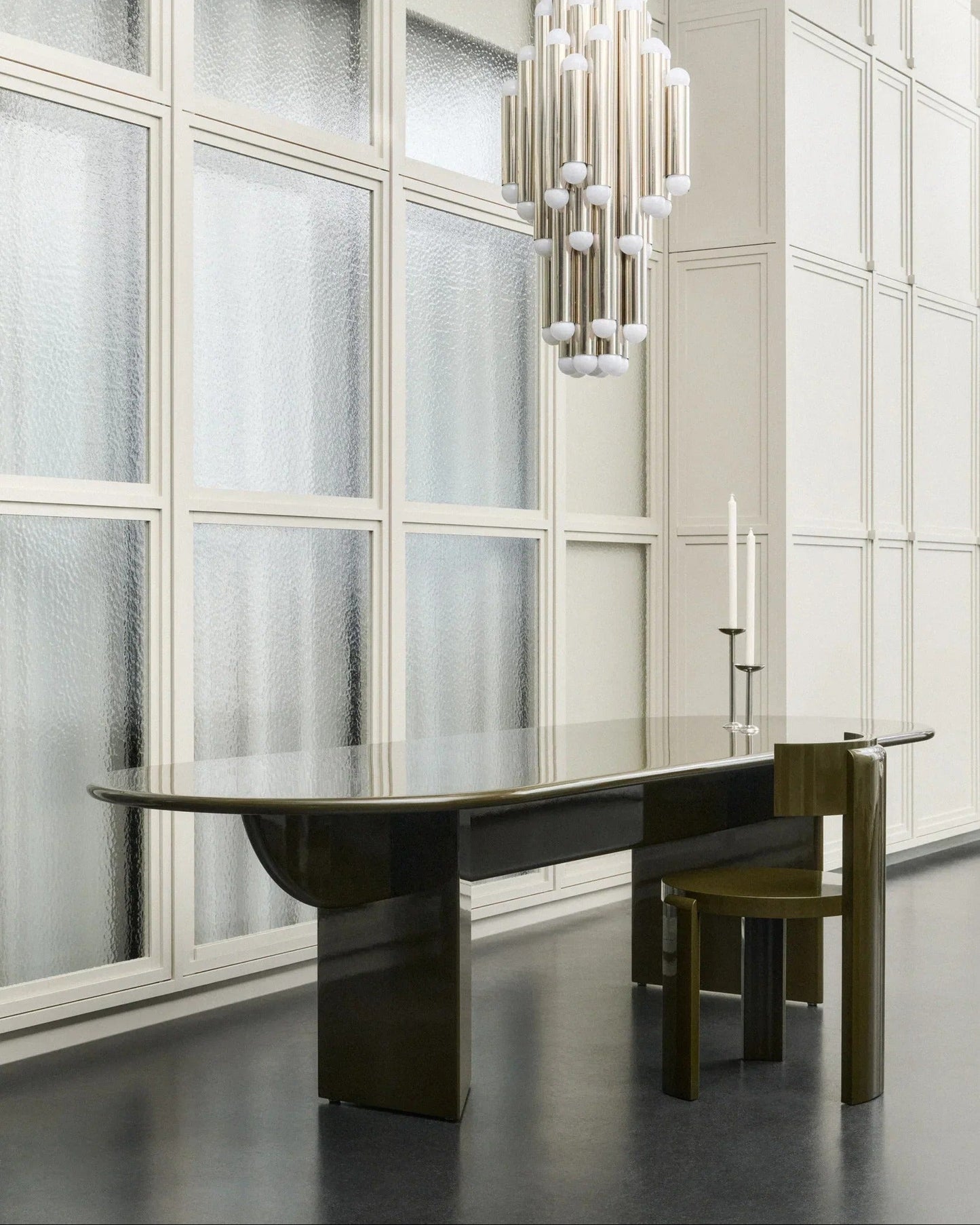 'PILLABOUT 03' DINING TABLE
