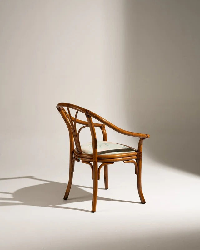 PAIRE DE FAUTEUILS EN ROTIN ET TISSU FLEURI, 1970s