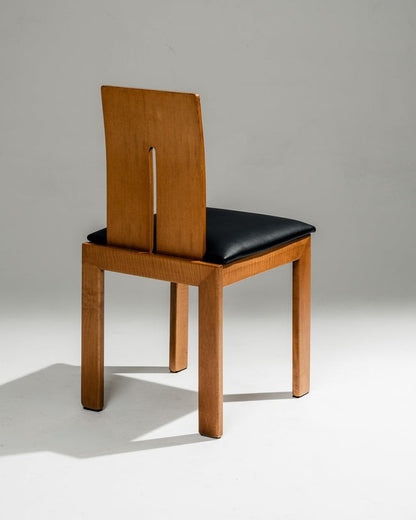 SET DE 4 CHAISES SCULPTURALES EN BOIS ET CUIR, 1970s