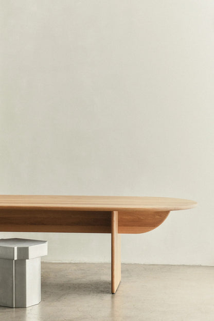 'PILLABOUT 03' DINING TABLE