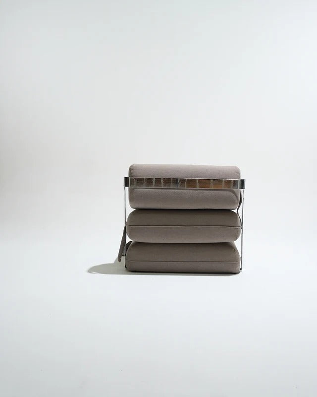PAIRE DE CHAUFFEUSES CONVERTIBLES, STRUCTURE MÉTAL, 1970s