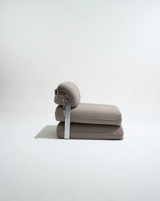PAIRE DE CHAUFFEUSES CONVERTIBLES, STRUCTURE MÉTAL, 1970s