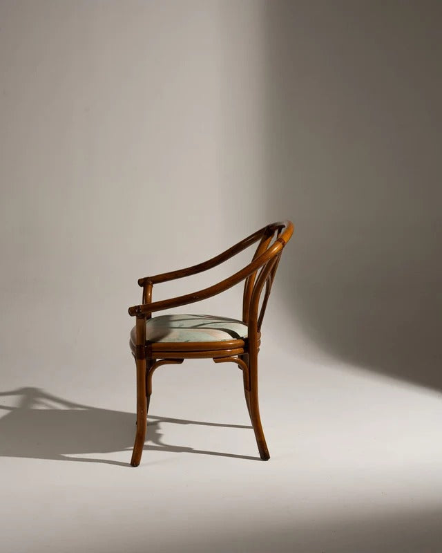 PAIRE DE FAUTEUILS EN ROTIN ET TISSU FLEURI, 1970s