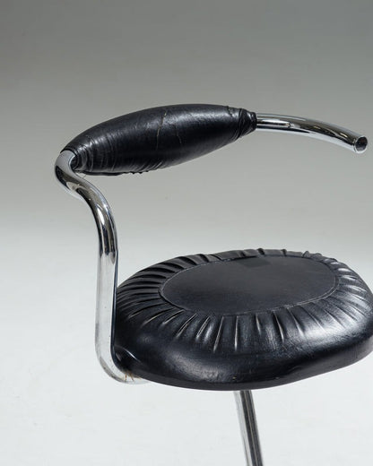 PAIRE DE CHAISES 'COBRA', GIOTTO STOPPINO, 1970s