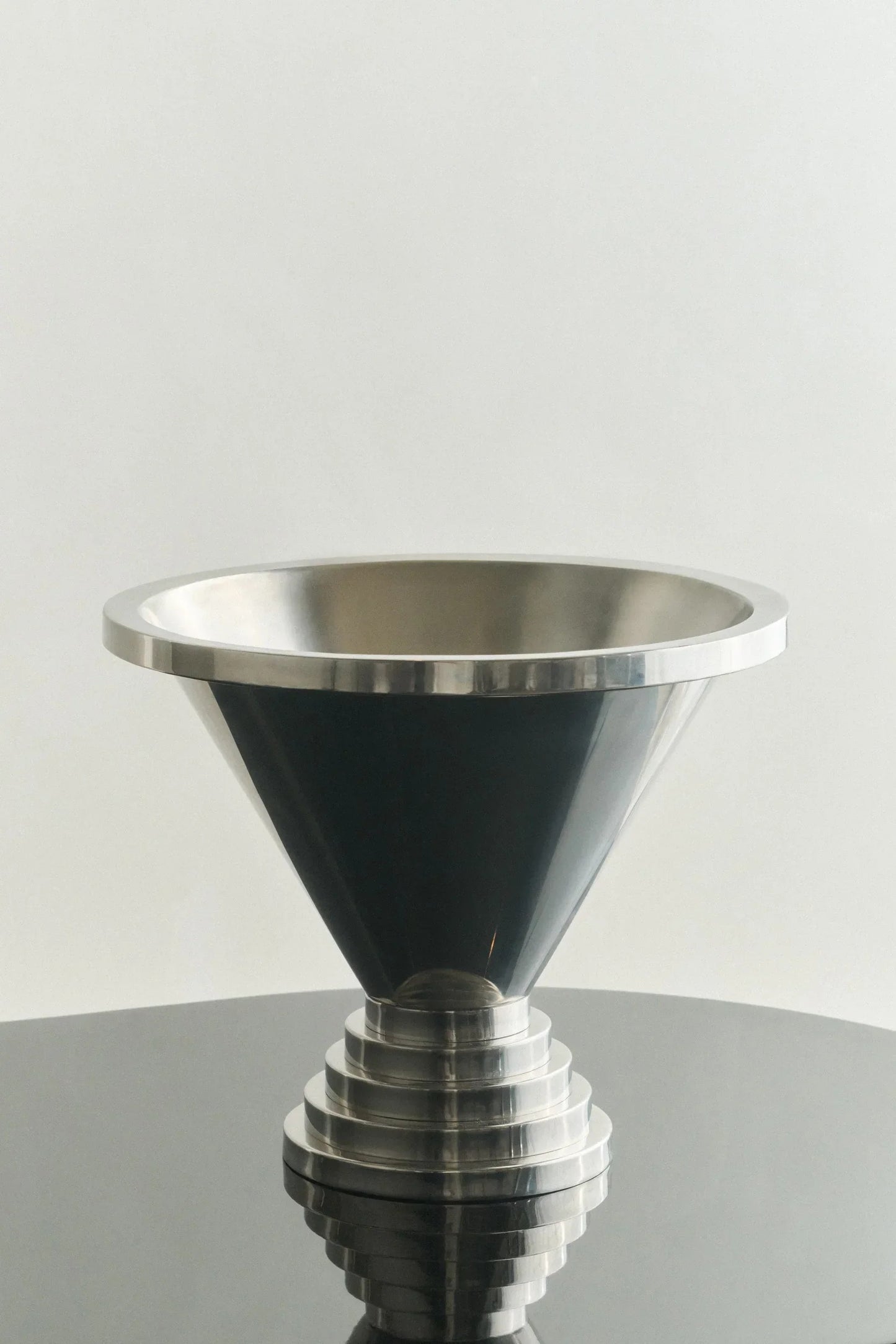 LARGE METAL CHAMPAGNE BUCKET 02 
