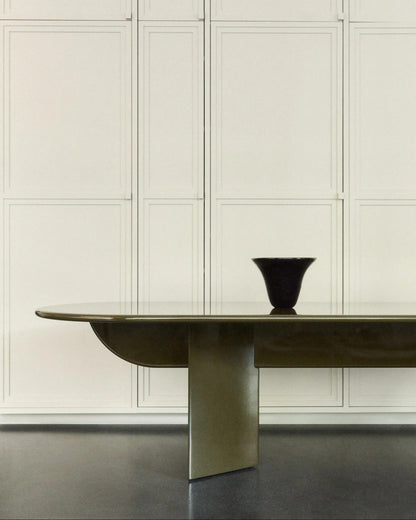 'PILLABOUT 04' DINING TABLE
